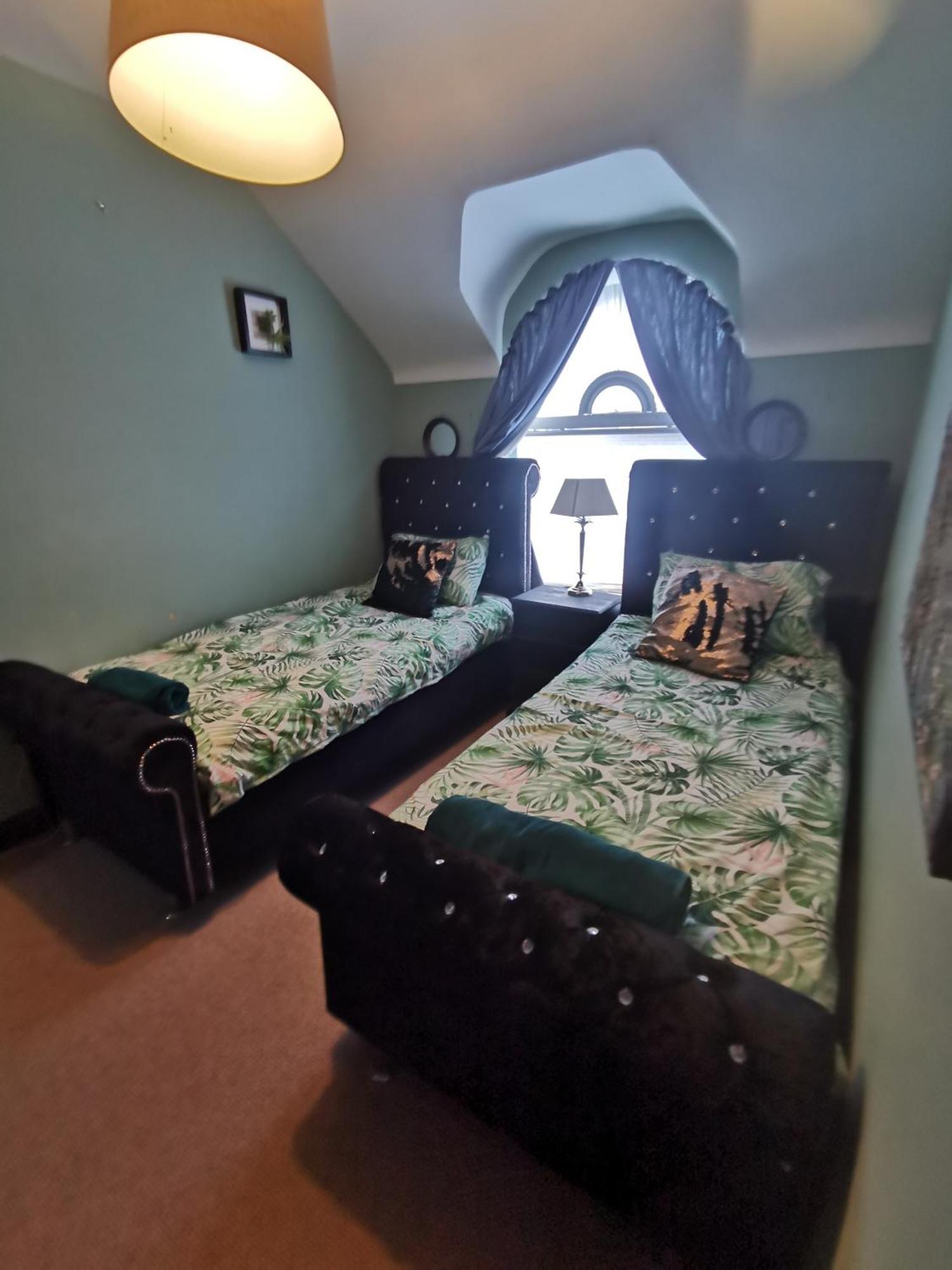 شقة Palm Cove Bundoran Luxurious Sea View Balcony Free Wifi Netflix Sleeps 5 المظهر الخارجي الصورة