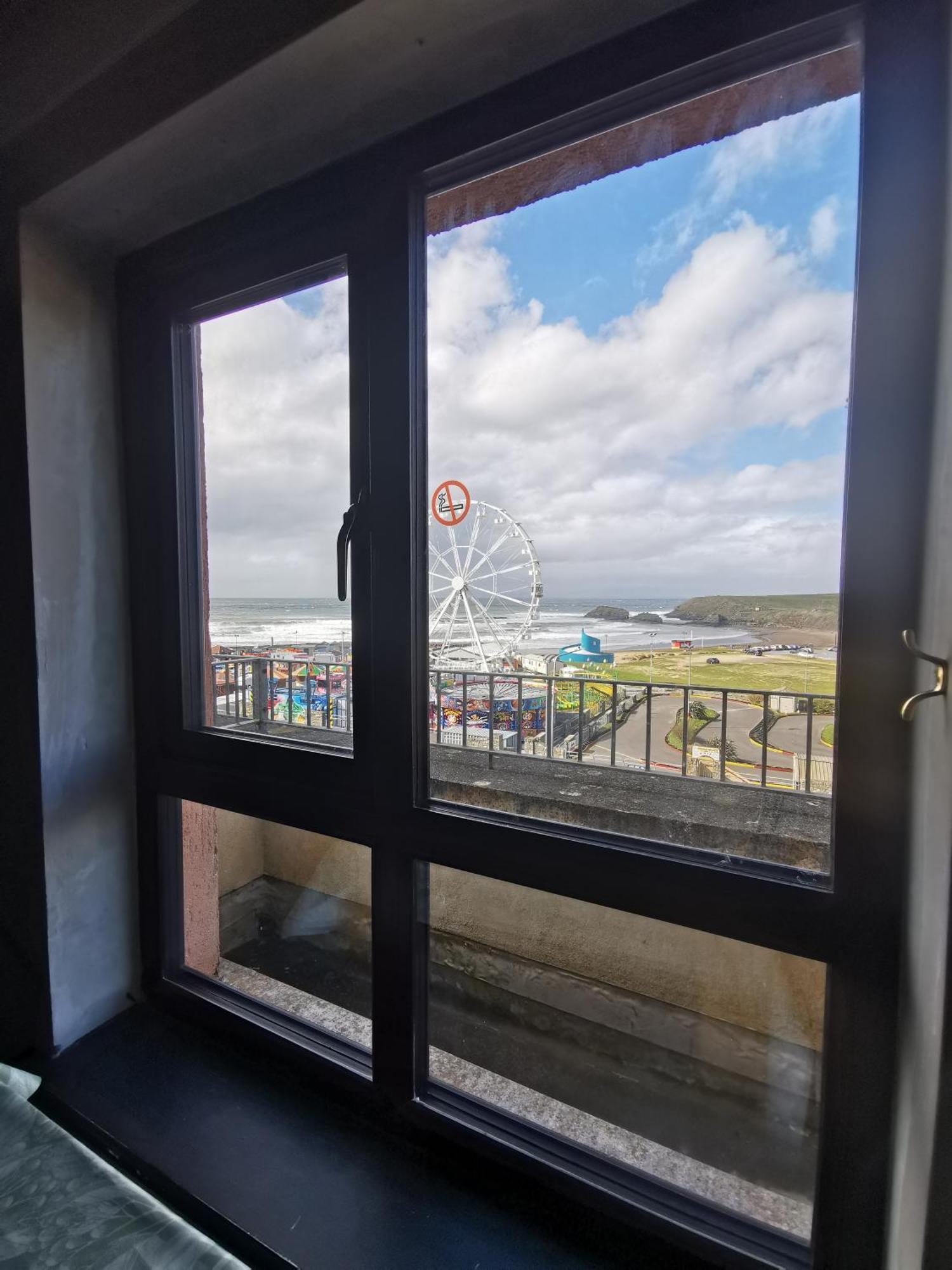 شقة Palm Cove Bundoran Luxurious Sea View Balcony Free Wifi Netflix Sleeps 5 المظهر الخارجي الصورة